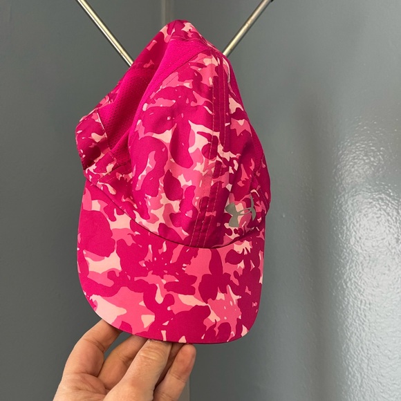 Under Armour Pink Camo Cap - Picture 2 of 5